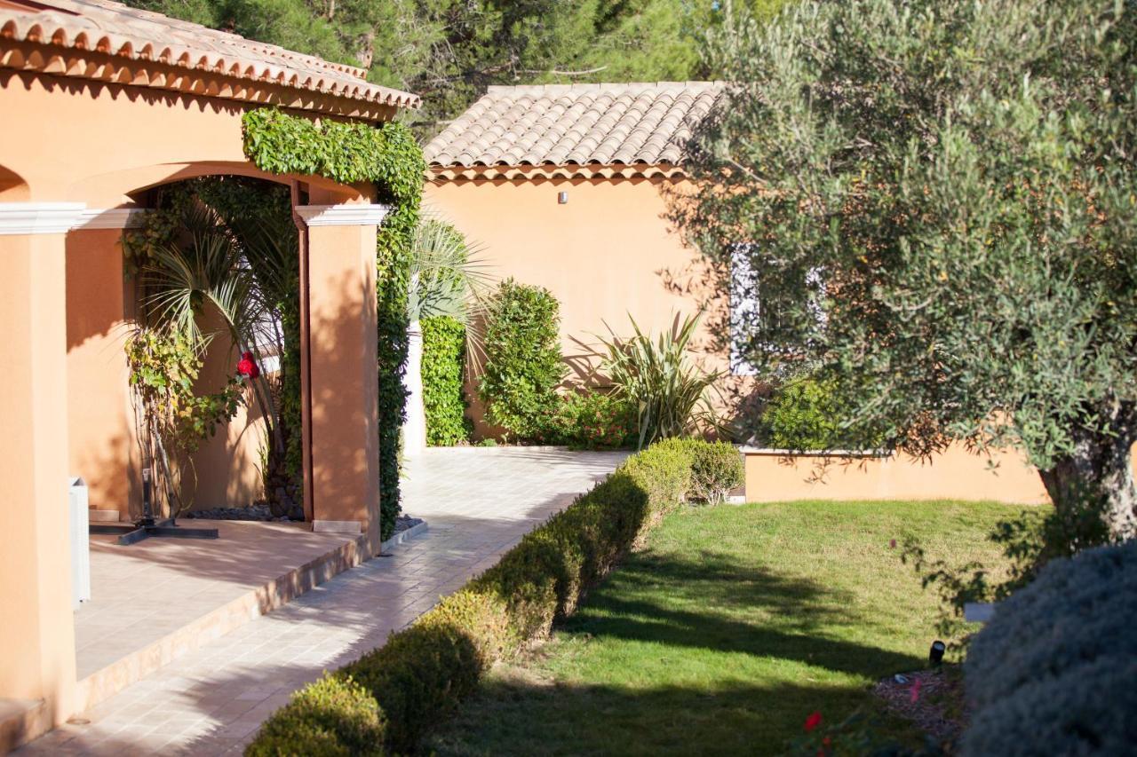 Les Lavandes Bed & Breakfast Alleins ภายนอก รูปภาพ