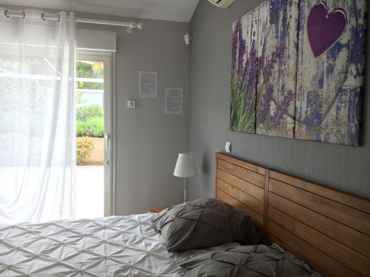 Les Lavandes Bed & Breakfast Alleins ภายนอก รูปภาพ